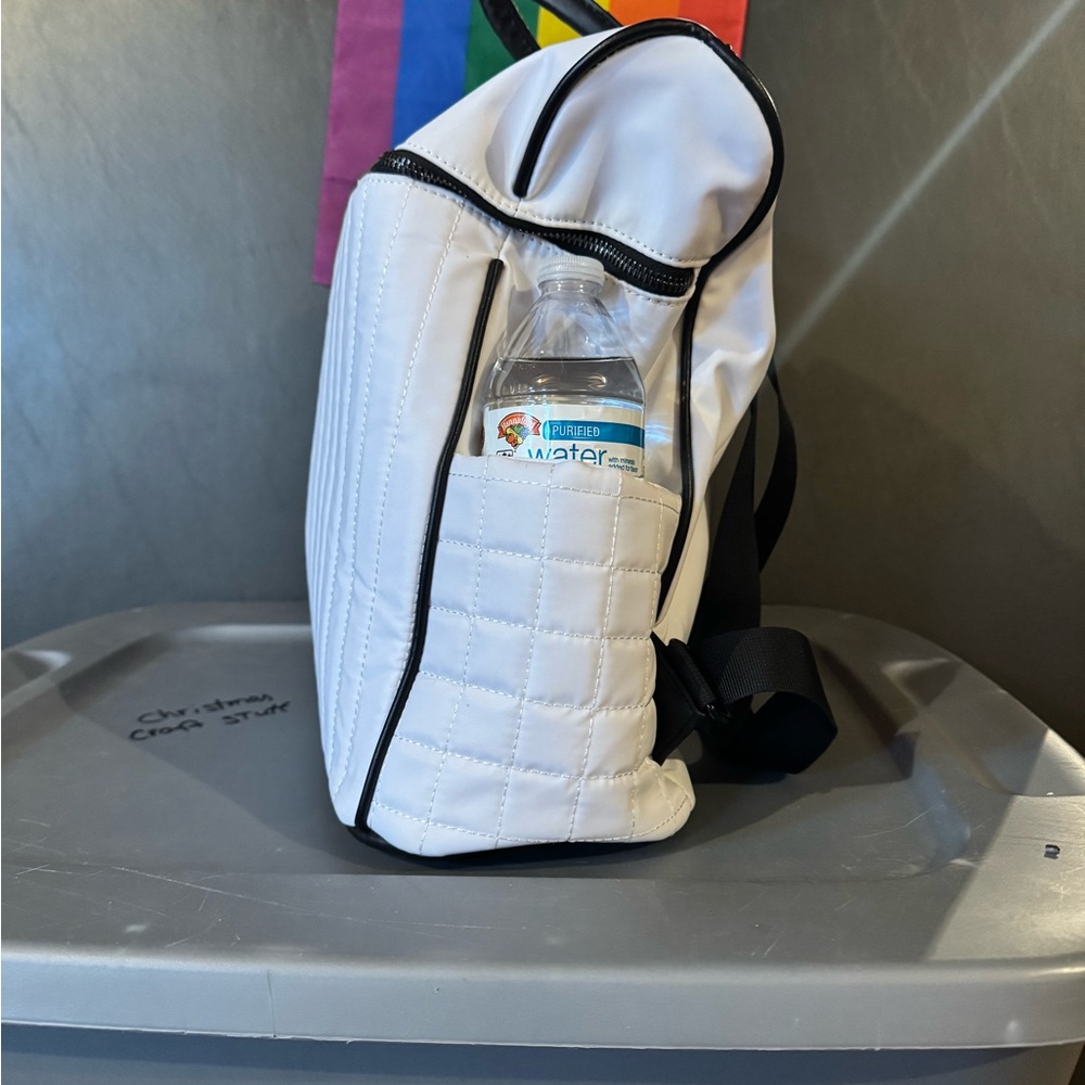 Stylish White Backpack - Picture 6 of 10